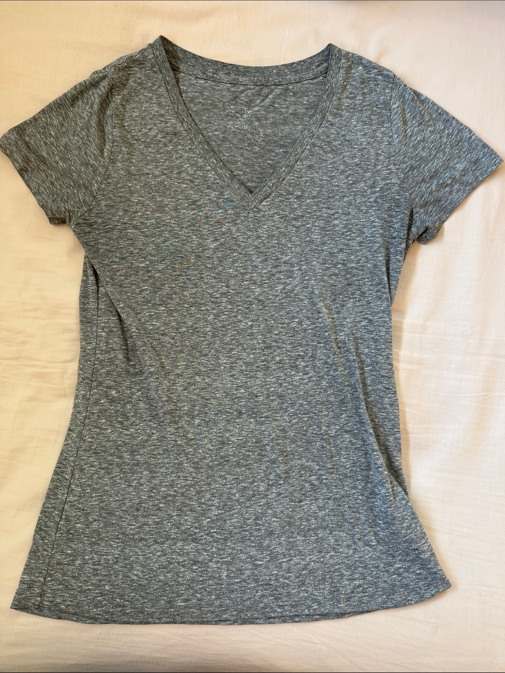 Mossimo Supply Co. Heather Gray V-Neck Short Sleeve Tee
